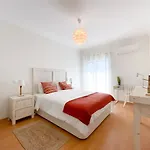 Meia-praia & Town Marina #1923 Apartman